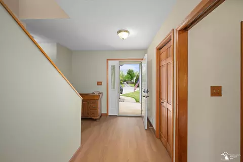 Entry Way - 8085 Wadding, Onsted, MI 49265 photo 1 of 7