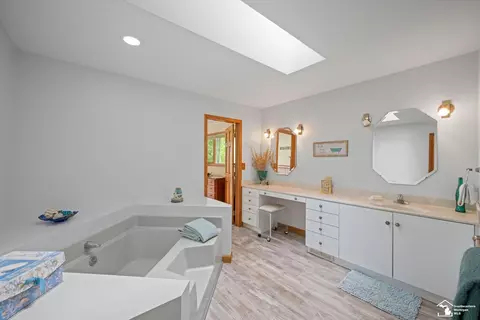 Bath - 8085 Wadding, Onsted, MI 49265 photo 4 of 5