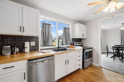 Kitchen - 1805 Cindy, Ishpeming, MI 49849 photo 2 of 2