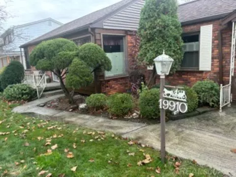 19910 Parkside, Saint Clair Shores, MI 48080