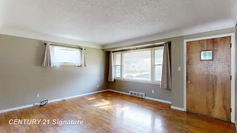 Living - 1847 Barks, Flint, MI 48503 photo 1 of 4