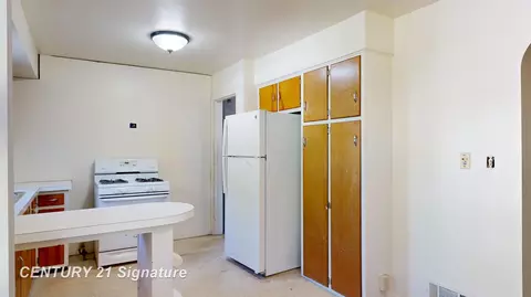 Kitchen - 1847 Barks, Flint, MI 48503 photo 4 of 4