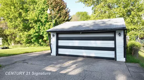 Exterior - 1847 Barks, Flint, MI 48503 photo 3 of 5
