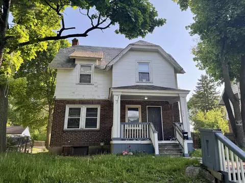 772 N Chevrolet, Flint, MI 48504