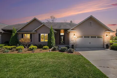 2258 Currie, Bay City, MI 48706