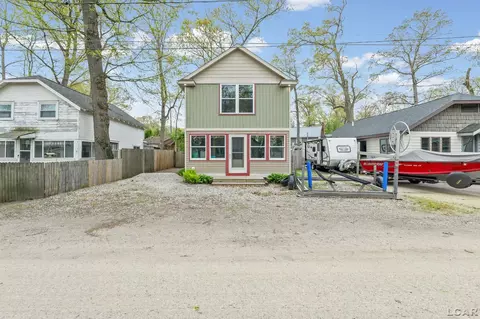 2128 Glenwood, Brooklyn, MI 49230