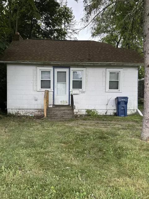 2957 Mackin, Flint, MI 48504