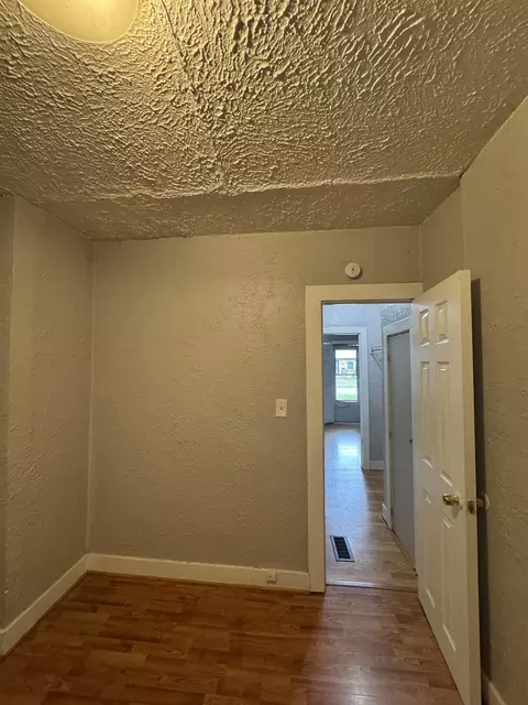Bedroom - 2957 Mackin, Flint, MI 48504 photo 4 of 4