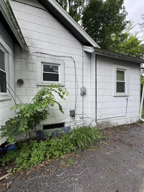 Exterior - 2957 Mackin, Flint, MI 48504 photo 2 of 3