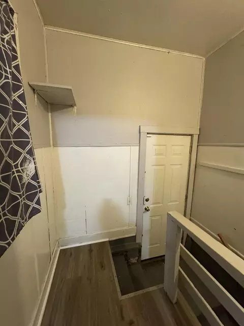Entry Way - 2957 Mackin, Flint, MI 48504 photo 2 of 2