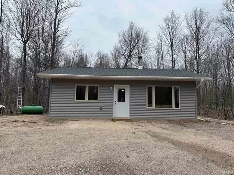 127 Olsen, Gwinn, MI 49841