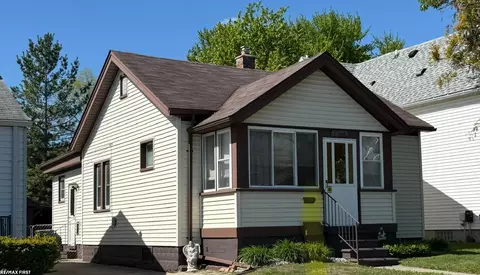 22118 Elizabeth, Saint Clair Shores, MI 48080