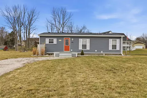 6364 Lee Dr, Caseville, MI 48725