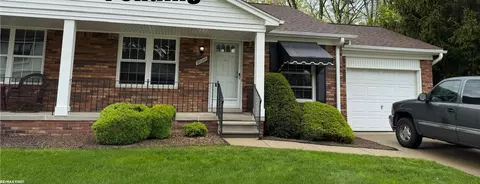 38210 E Maple Frst, Harrison Township, MI 48045