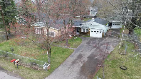 143 Kellogg, Marquette, MI 49855