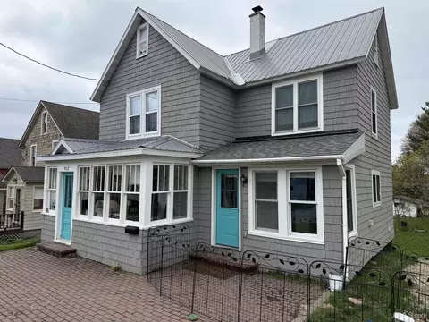 912 Third, Hancock, MI 49930