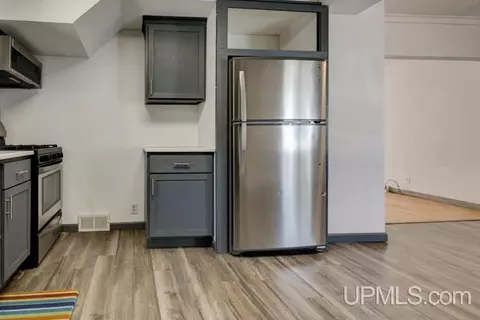 Kitchen - 511 N 20th, Escanaba, MI 49829 photo 4 of 4