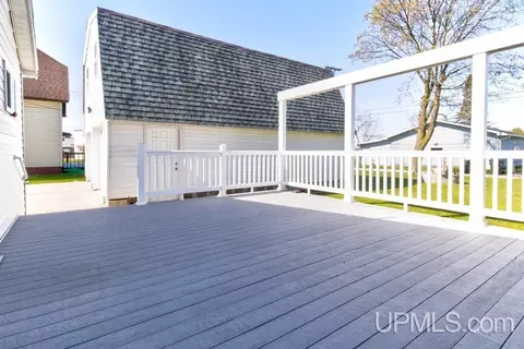 Exterior - 511 N 20th, Escanaba, MI 49829 photo 5 of 8