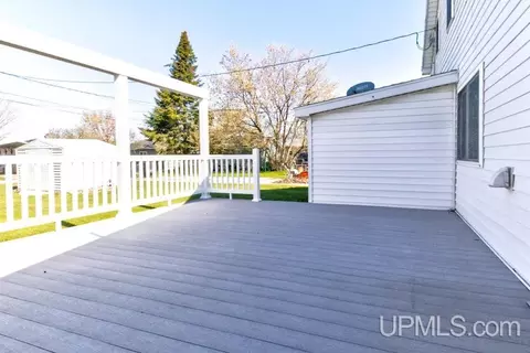 Exterior - 511 N 20th, Escanaba, MI 49829 photo 2 of 8