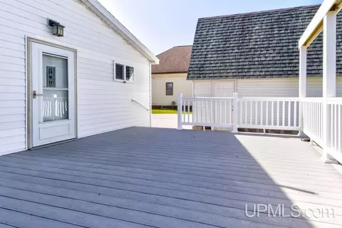 Exterior - 511 N 20th, Escanaba, MI 49829 photo 4 of 8