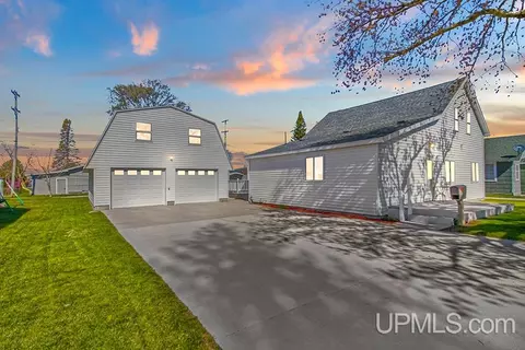 511 N 20th, Escanaba, MI 49829