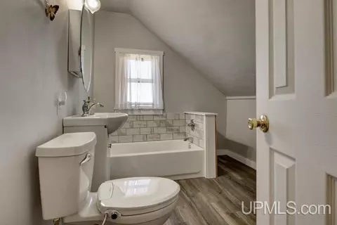 Bath - 511 N 20th, Escanaba, MI 49829 photo 2 of 2