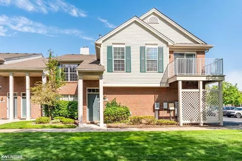 43971 Elm, Sterling Heights, MI 48313