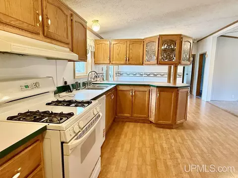 Kitchen - 3873 145, Escanaba, MI 49829 photo 2 of 5