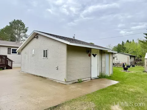 Exterior - 3873 145, Escanaba, MI 49829 photo 3 of 7