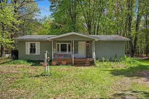 778 E Pine Riv, Midland, MI 48640