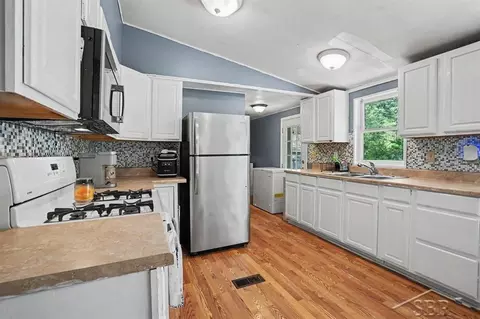 Kitchen - 778 E Pine Riv, Midland, MI 48640 photo 2 of 2