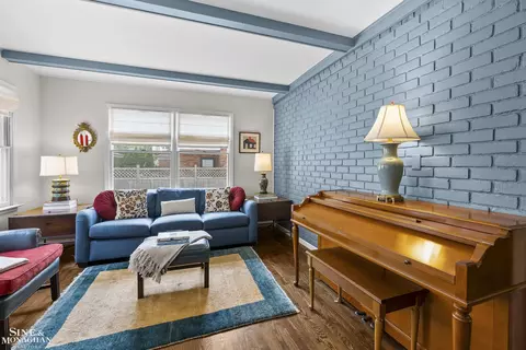 Living - 106 Meadow, Grosse Pointe Farms, MI 48236 photo 5 of 6
