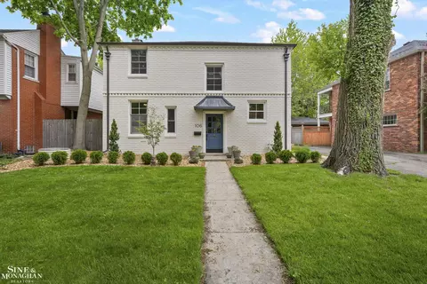 106 Meadow, Grosse Pointe Farms, MI 48236