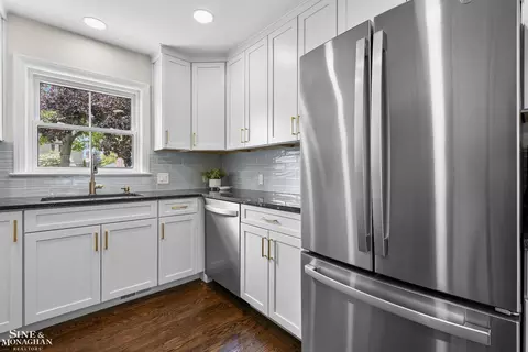 Kitchen - 106 Meadow, Grosse Pointe Farms, MI 48236 photo 3 of 7
