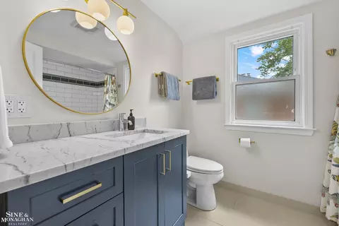 Bath - 106 Meadow, Grosse Pointe Farms, MI 48236 photo 4 of 4