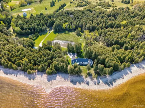 7975 0025, Garden, MI 49835