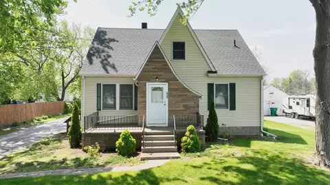 2562 Midland, Bay City, MI 48706