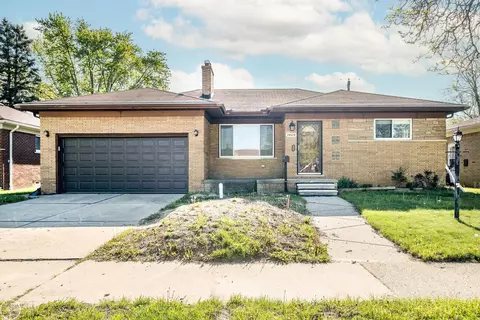 26670 Potomac, Center Line, MI 48015