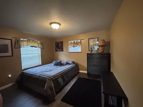 Bedroom - 1750 Pratt Lk, Gladwin, MI 48624 photo 3 of 3