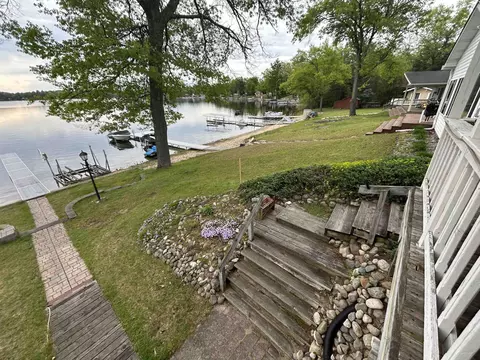 Exterior - 1750 Pratt Lk, Gladwin, MI 48624 photo 5 of 7