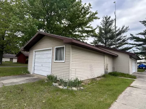 Exterior - 1750 Pratt Lk, Gladwin, MI 48624 photo 7 of 7
