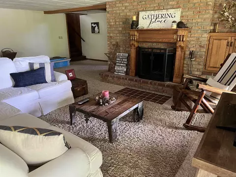Living - 2004 N N Hvn #LOT 47, Gladwin, MI 48624 photo 3 of 4