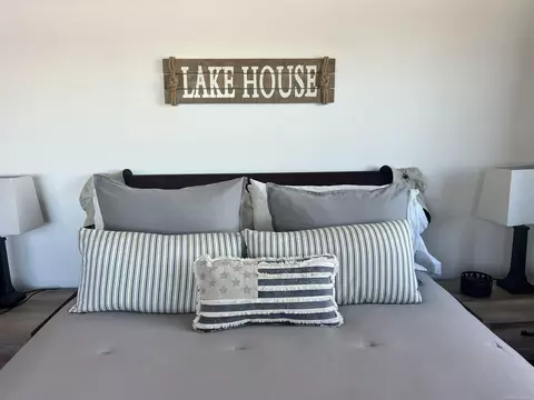 Bedroom - 2004 N N Hvn #LOT 47, Gladwin, MI 48624 photo 1 of 4