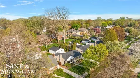 View/Area - 1044 Somerset, Grosse Pointe Park, MI 48230 photo 2 of 5