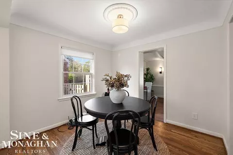Dining - 1044 Somerset, Grosse Pointe Park, MI 48230 photo 1 of 2