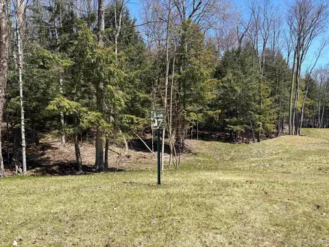 3437 Nuthatch, Marquette, MI 49855
