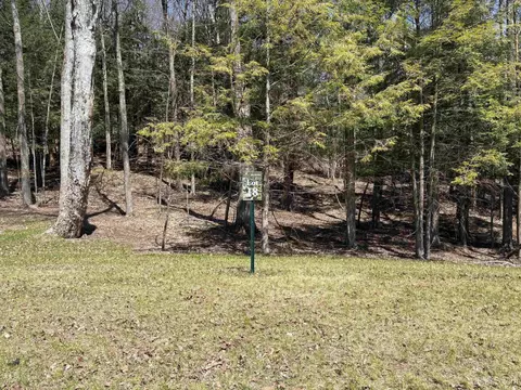 3433 Nuthatch, Marquette, MI 49855