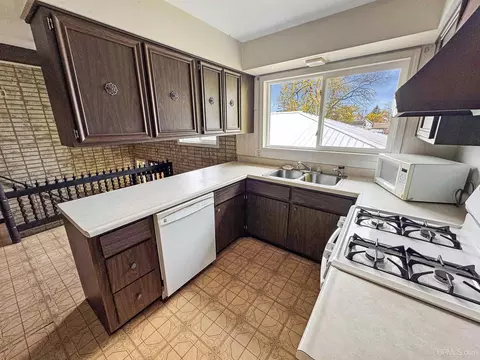 Kitchen - 1400 S 3rd, Escanaba, MI 49829 photo 1 of 2