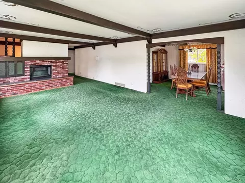 Living - 1400 S 3rd, Escanaba, MI 49829 photo 2 of 4