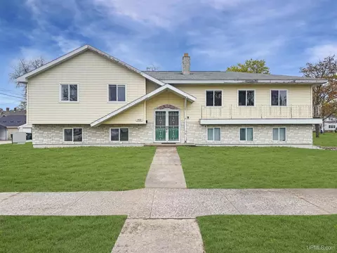 1400 S 3rd, Escanaba, MI 49829